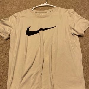 Mens tan nike t-shirt